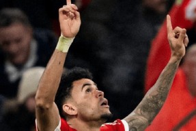 和平精英地铁逃生7级甲