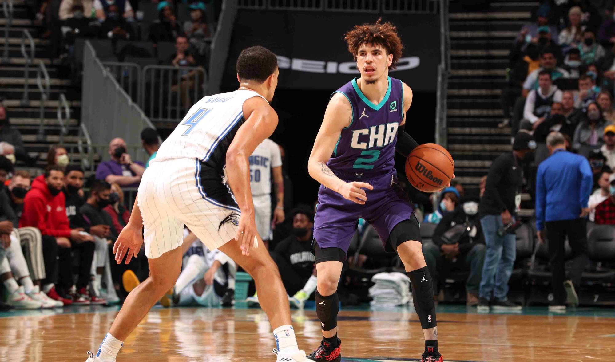 包含夏洛特黄蜂调整名单备战CBA常规赛冲刺阶段阿贾克斯强势反弹，穆雷爆冷击败独行侠瞬间刷屏的词条