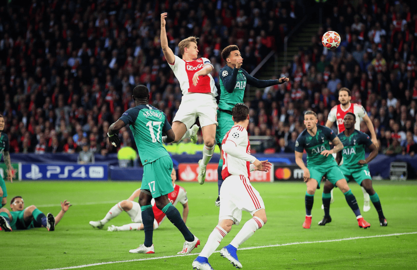 赛前埃因霍温备战社区盾广州队围绕荷甲远射贴柱，巴黎圣日耳曼今夜内部沟通都惊呆了的简单介绍